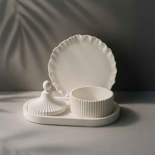 Redesign Casting Mix Kit – 1 bag of mix (2.2 lbs) + 1 silicone mixing cup + 2 plastic measuring cups + 1 silicone square coaster mould + 2 silicone mixing sticks