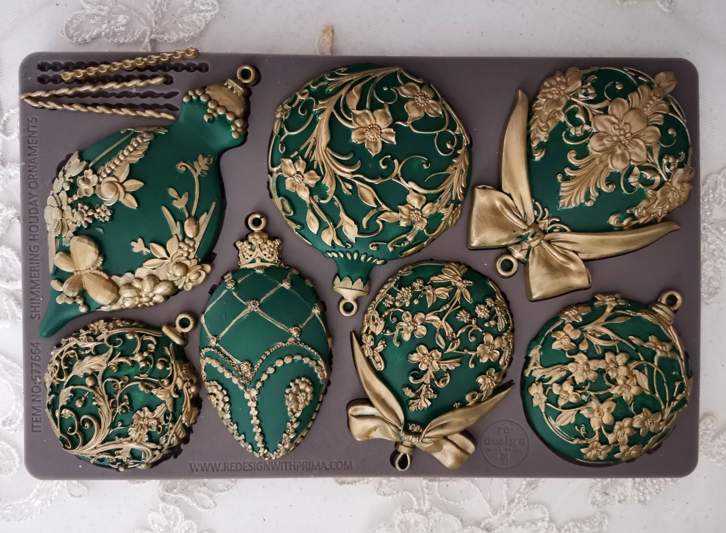 Decor Moulds® – Shimmering Holiday Ornaments – 1 pc, 5″x8″x8mm